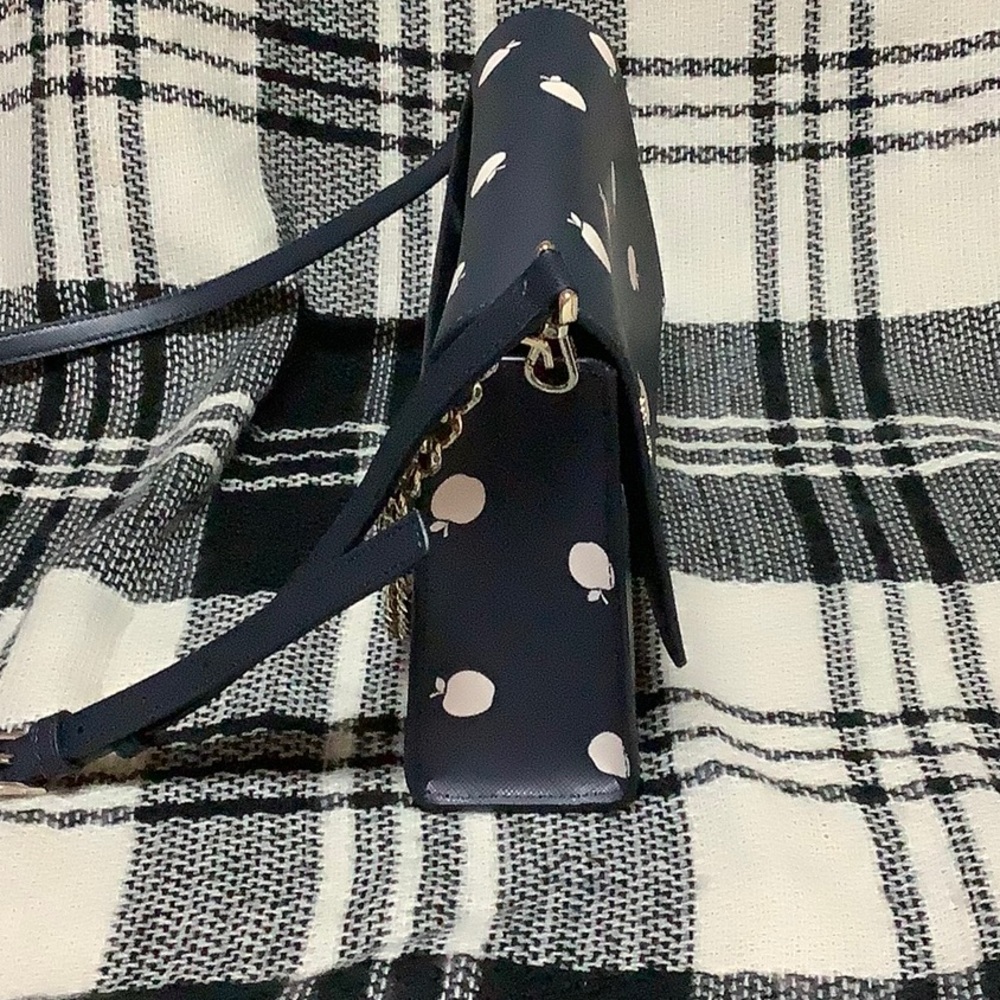 Kate spade Carson orchard toss blue apple print purse - Picture 2 of 13
